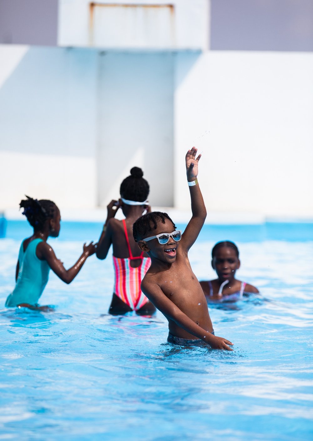 Crianças na piscina